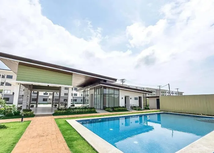 Apartment Plumera Near Airport Malls & Schools With Elevator417